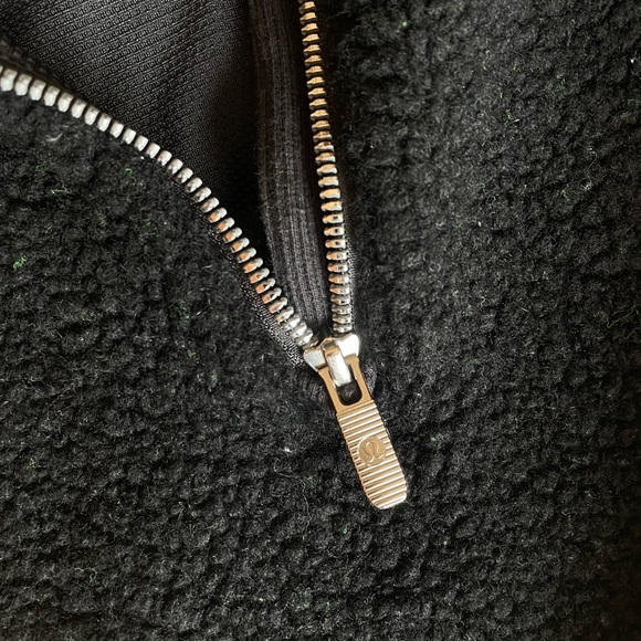 Lululemon Stand Out Sherpa 1/2 Zip - Picture 6 of 9